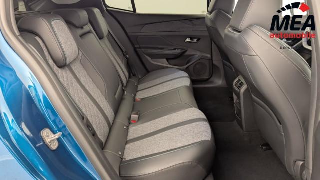 Peugeot 408 image 8