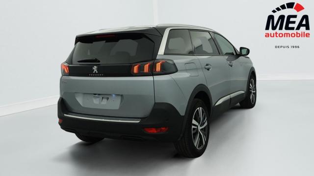 Peugeot 5008 image 1