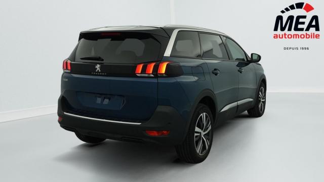 Peugeot 5008 image 2