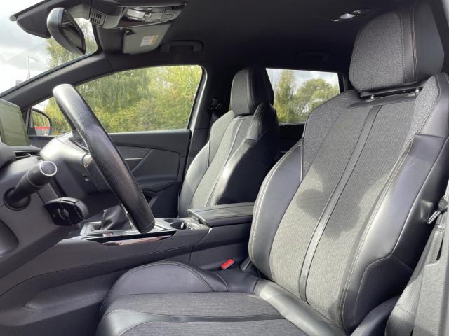 Peugeot 5008 image 4