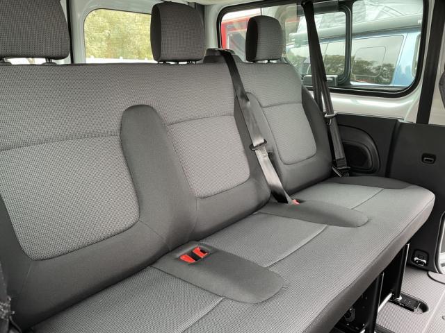 Renault Trafic image 1