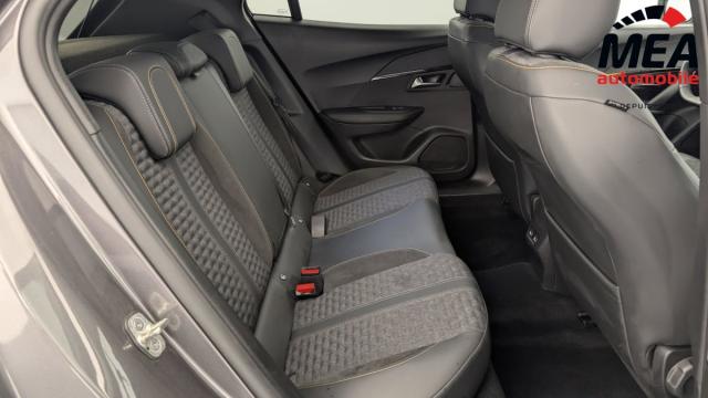 Peugeot 2008 image 2