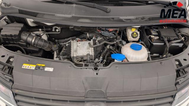 Volkswagen Transporter image 9