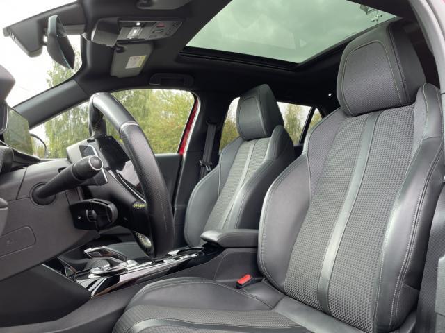 Peugeot 2008 image 7