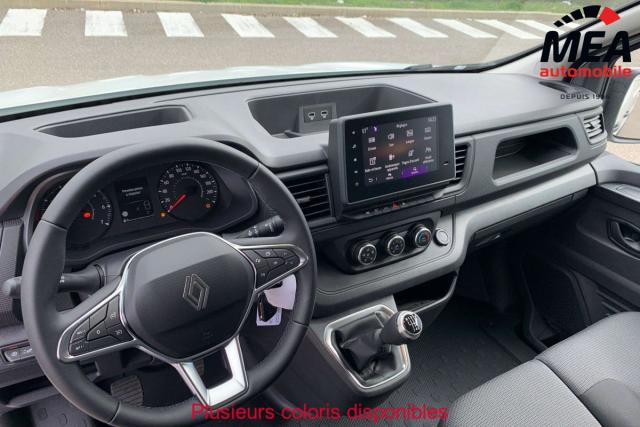 Renault Trafic image 2