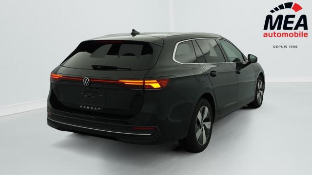 Volkswagen Passat Sw image 2