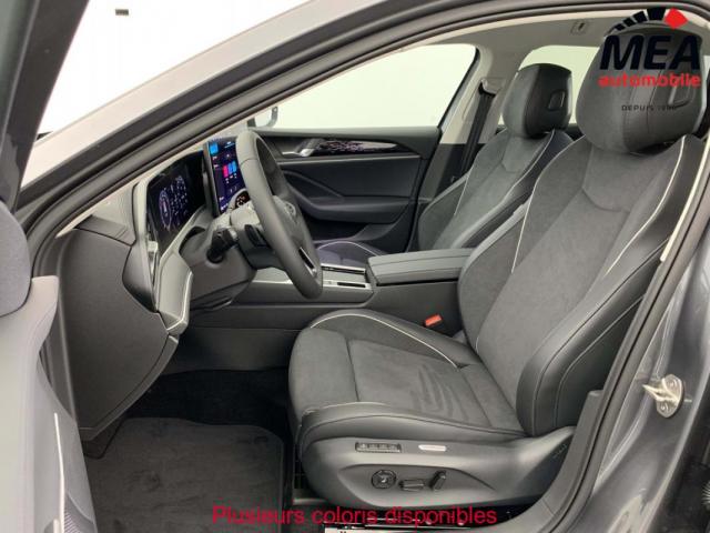 Volkswagen Passat image 9