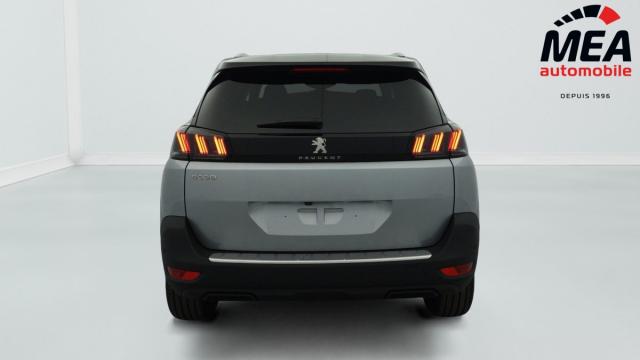 Peugeot 5008 image 1