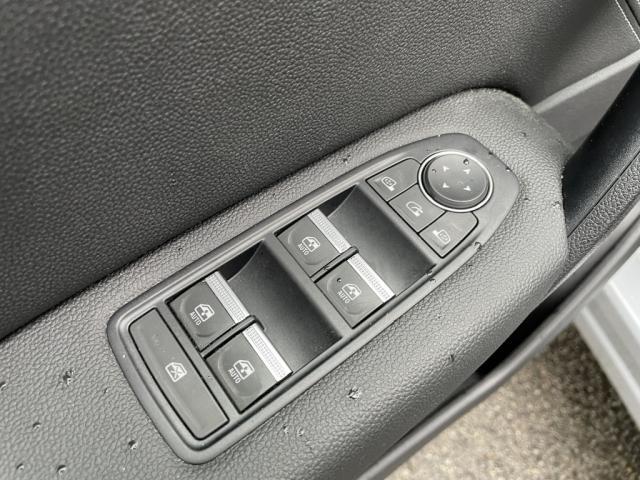 Renault Captur image 9