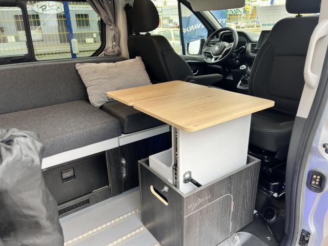 Renault Trafic image 1