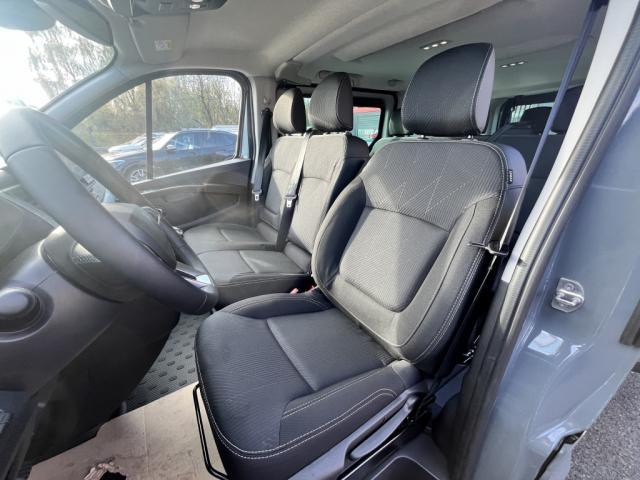 Renault Trafic image 9
