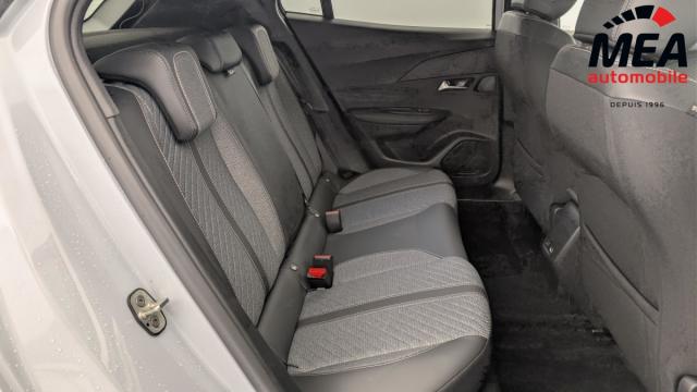 Peugeot 2008 image 3