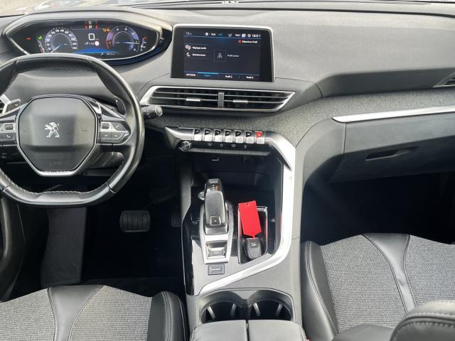 Peugeot 3008 image 3
