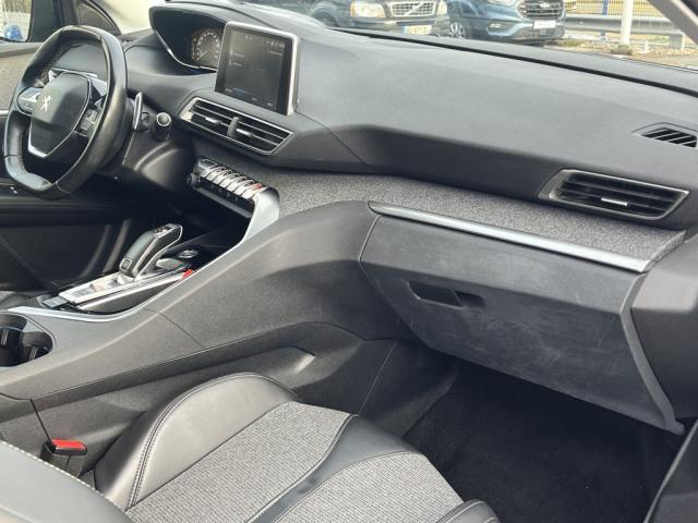 Peugeot 3008 image 8