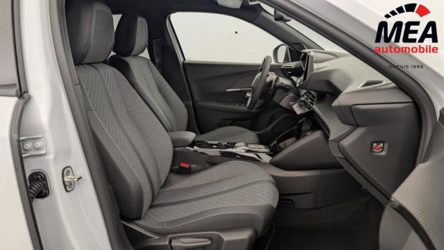 Peugeot 2008 image 2