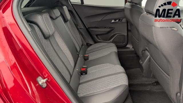 Peugeot 2008 image 9