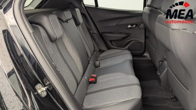 Peugeot 2008 image 8