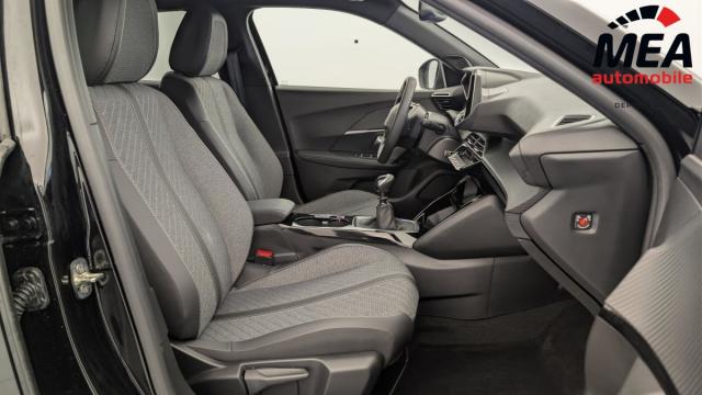 Peugeot 2008 image 3