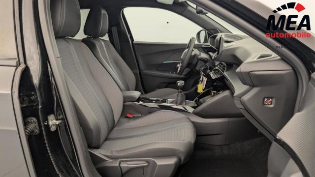 Peugeot 2008 image 1