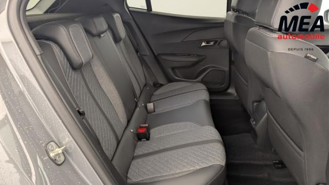 Peugeot 2008 image 1