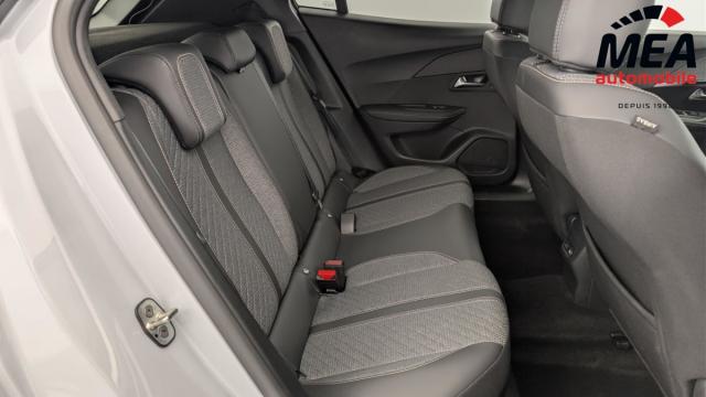 Peugeot 2008 image 6