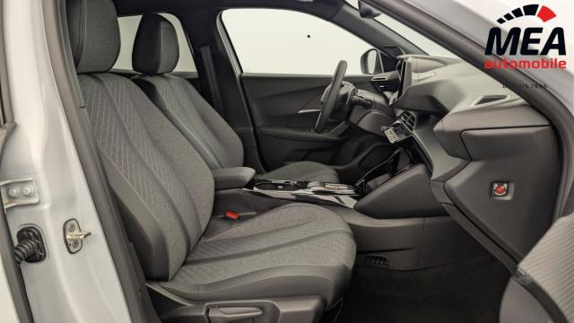 Peugeot 2008 image 2