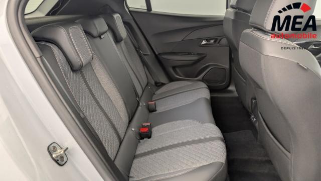 Peugeot 2008 image 2