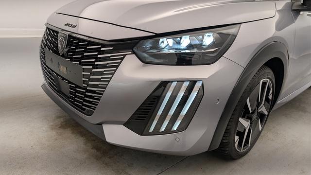 Peugeot 208 image 3