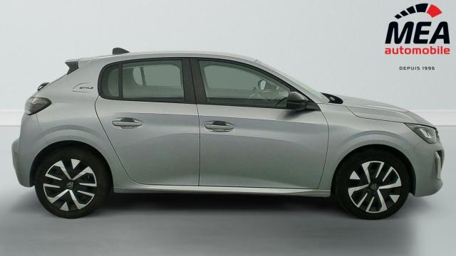Peugeot 208 image 1