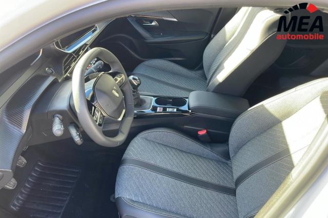 Peugeot 2008 image 2