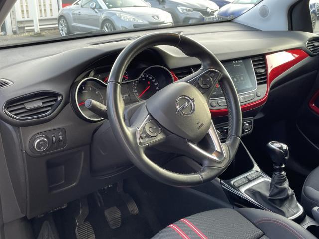 Opel Crossland image 2