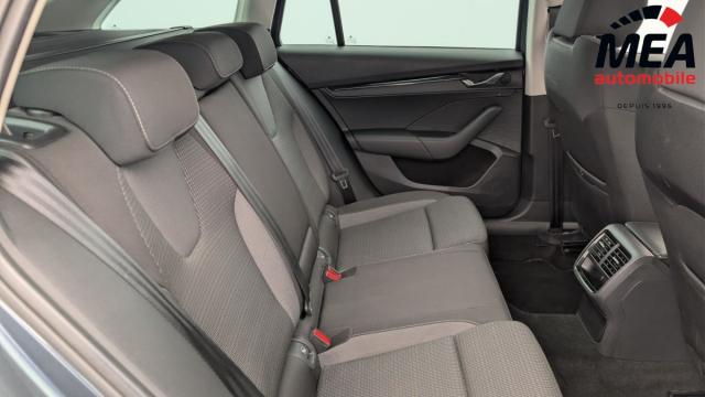 Skoda Octavia image 6