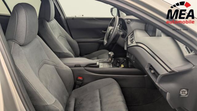 Lexus Ux image 6