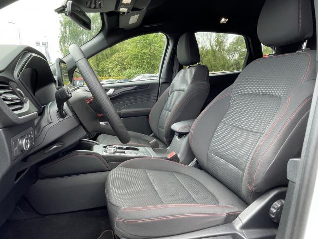Ford Kuga image 5