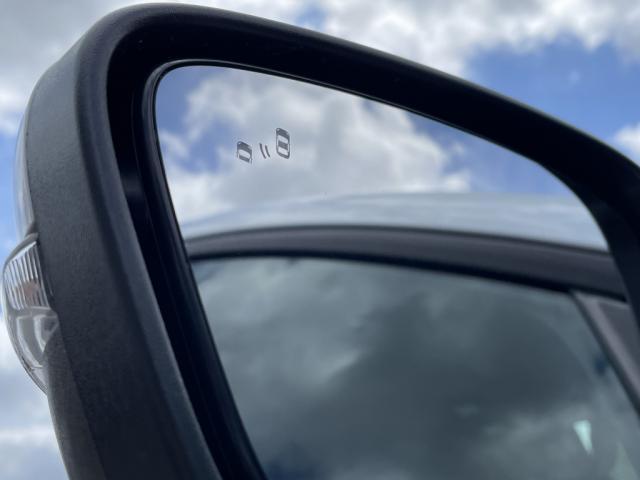 Ford Kuga image 6