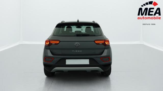 Volkswagen T-Roc image 8