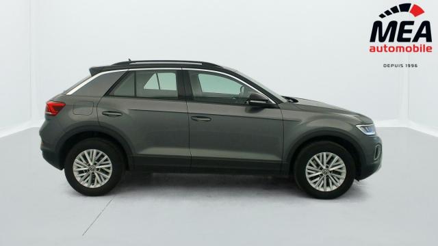 Volkswagen T-Roc image 9