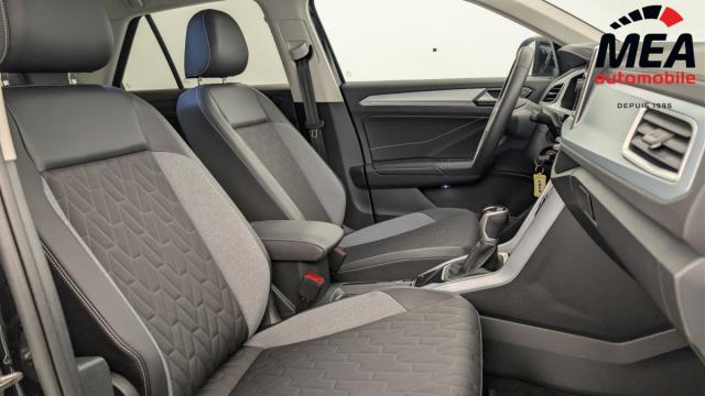 Volkswagen T-Roc image 2