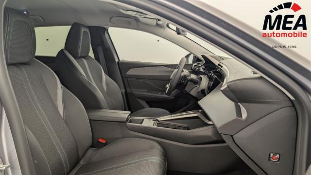 Peugeot 308 image 2