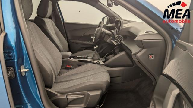 Peugeot 2008 image 8