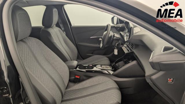 Peugeot 208 image 1