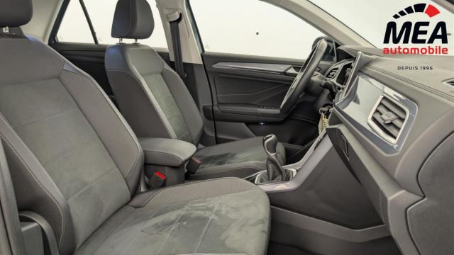 Volkswagen T-Roc image 9