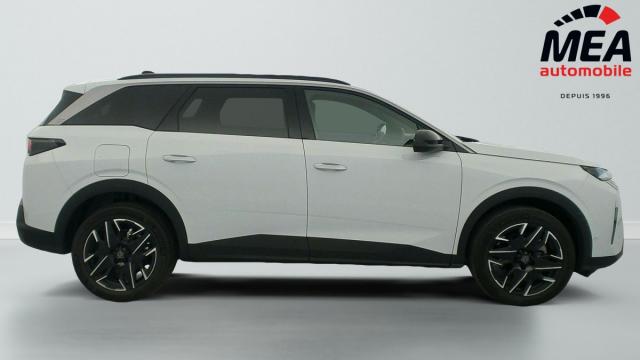 Peugeot 5008 image 1