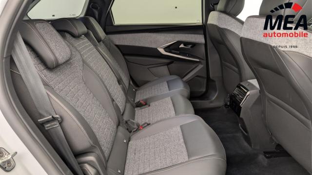 Peugeot 5008 image 1