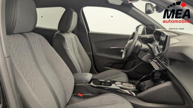 Peugeot 2008 image 8