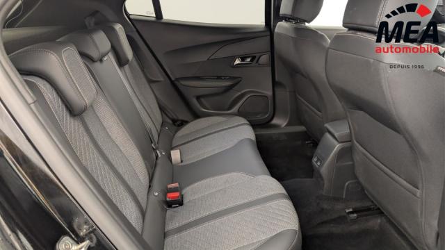Peugeot 2008 image 8