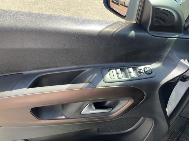 Peugeot Rifter image 2