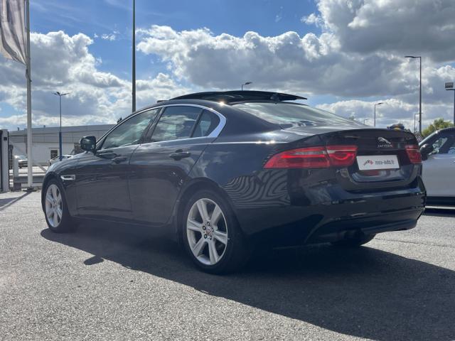 Jaguar Xe image 5
