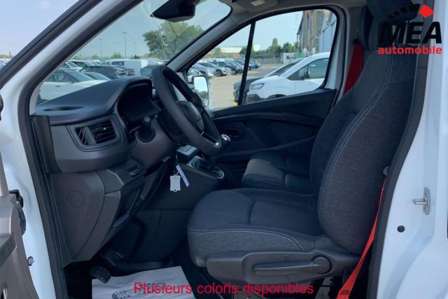 Renault Trafic image 2