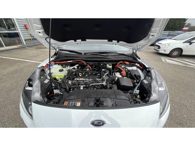 Ford Kuga image 3